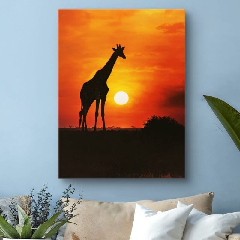 Plakat żyrafa na tle zachodu słońca do salonu